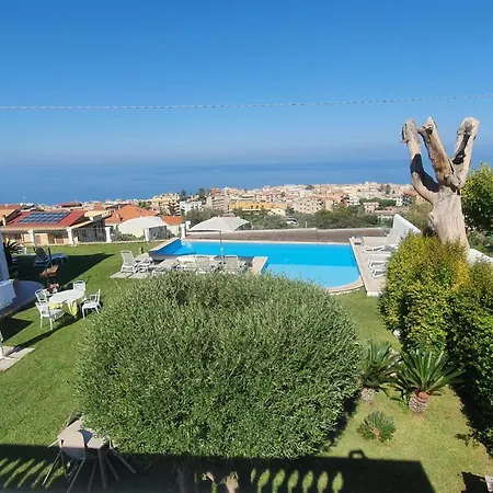 Borgo Panoramico N 3 تروبيا