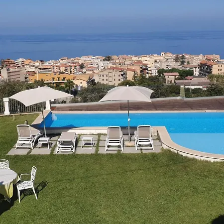 Borgo Panoramico N 3 شقة *