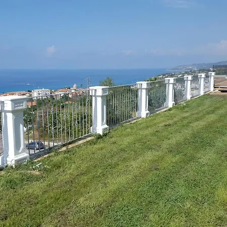 Borgo Panoramico N 3 شقة *