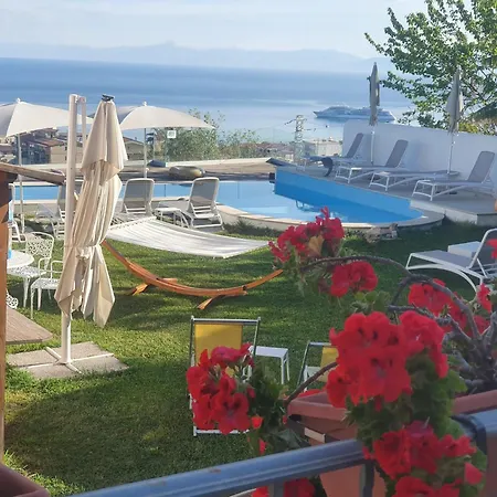 Borgo Panoramico N 3 * Tropea